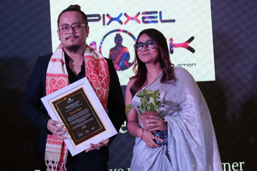 pixxelmonk being awarded at TIA awards